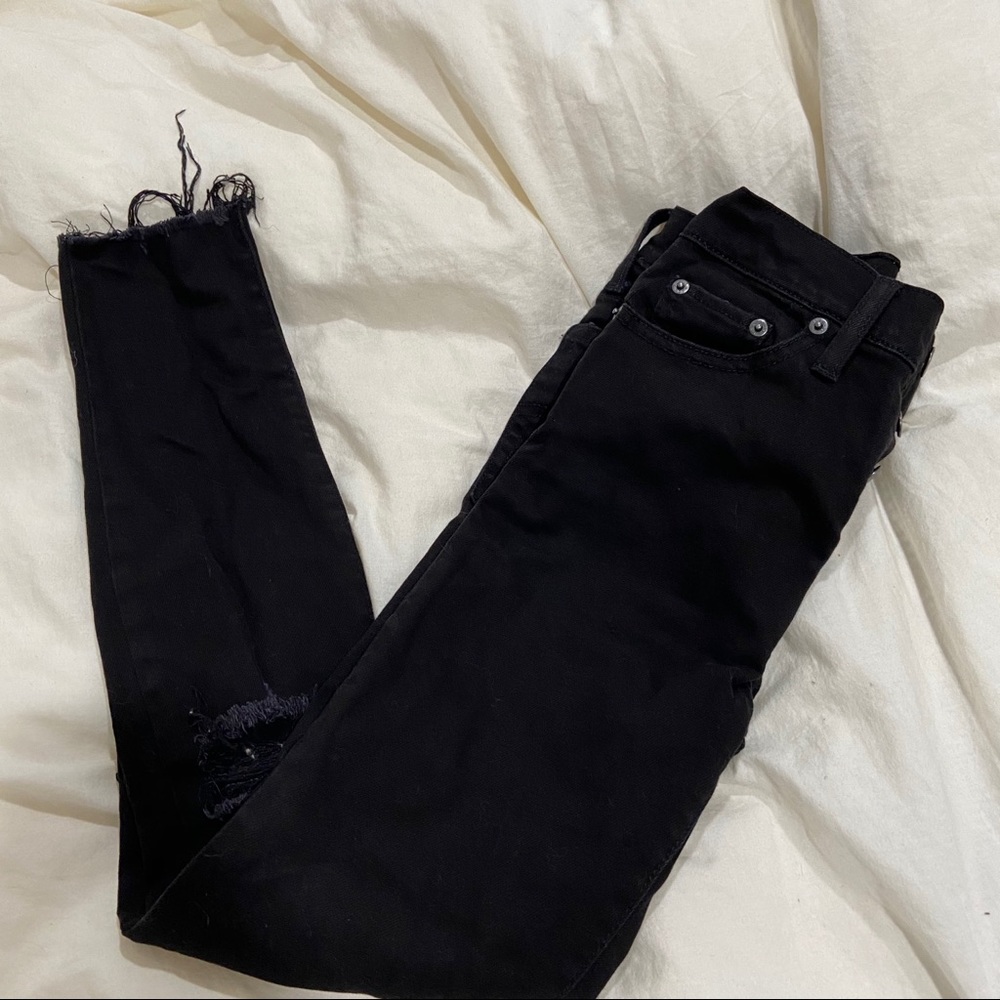 levi’s distressed black wedgie fit jeans